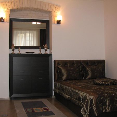 Apartment On Staroievreiska Lviv Exterior photo