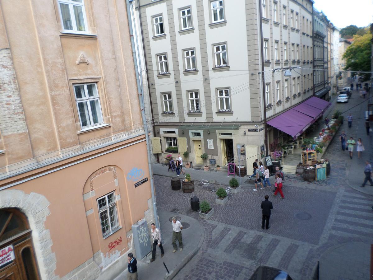 Apartment On Staroievreiska Lviv Exterior photo