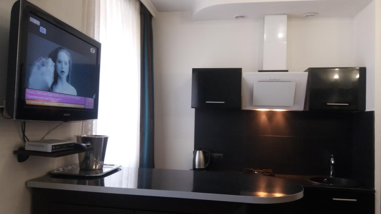 Apartment On Staroievreiska Lviv Exterior photo