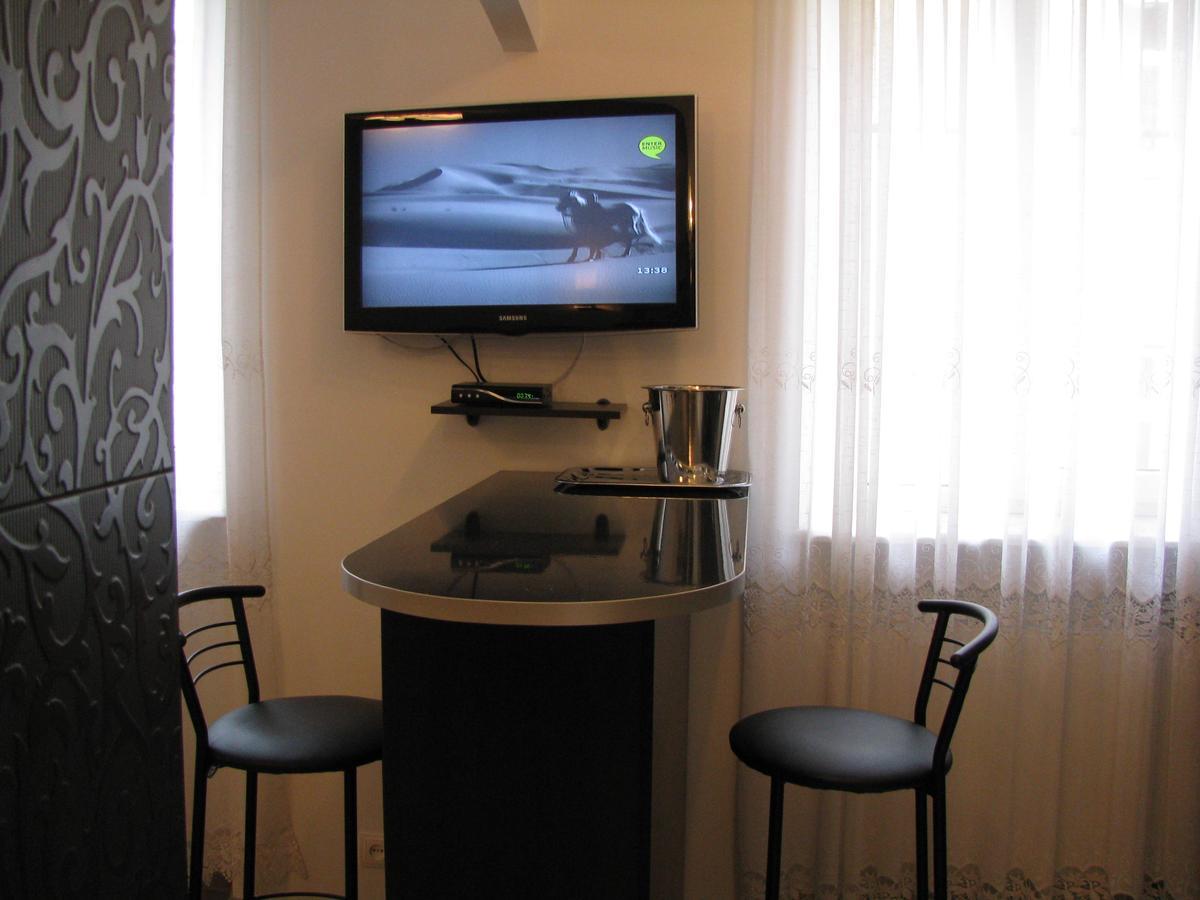 Apartment On Staroievreiska Lviv Exterior photo