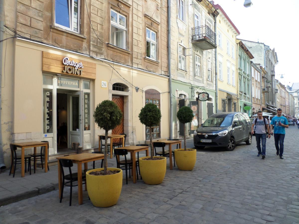 Apartment On Staroievreiska Lviv Exterior photo