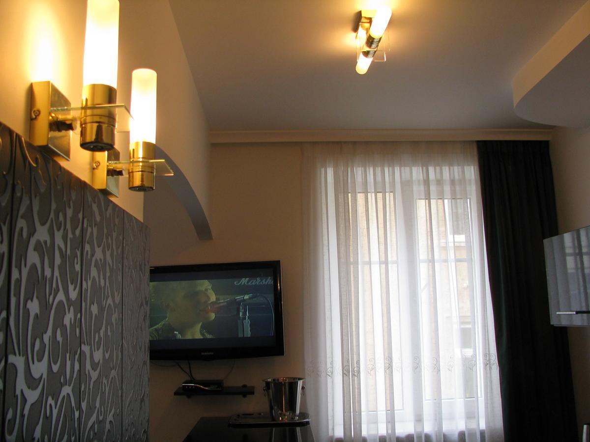 Apartment On Staroievreiska Lviv Exterior photo