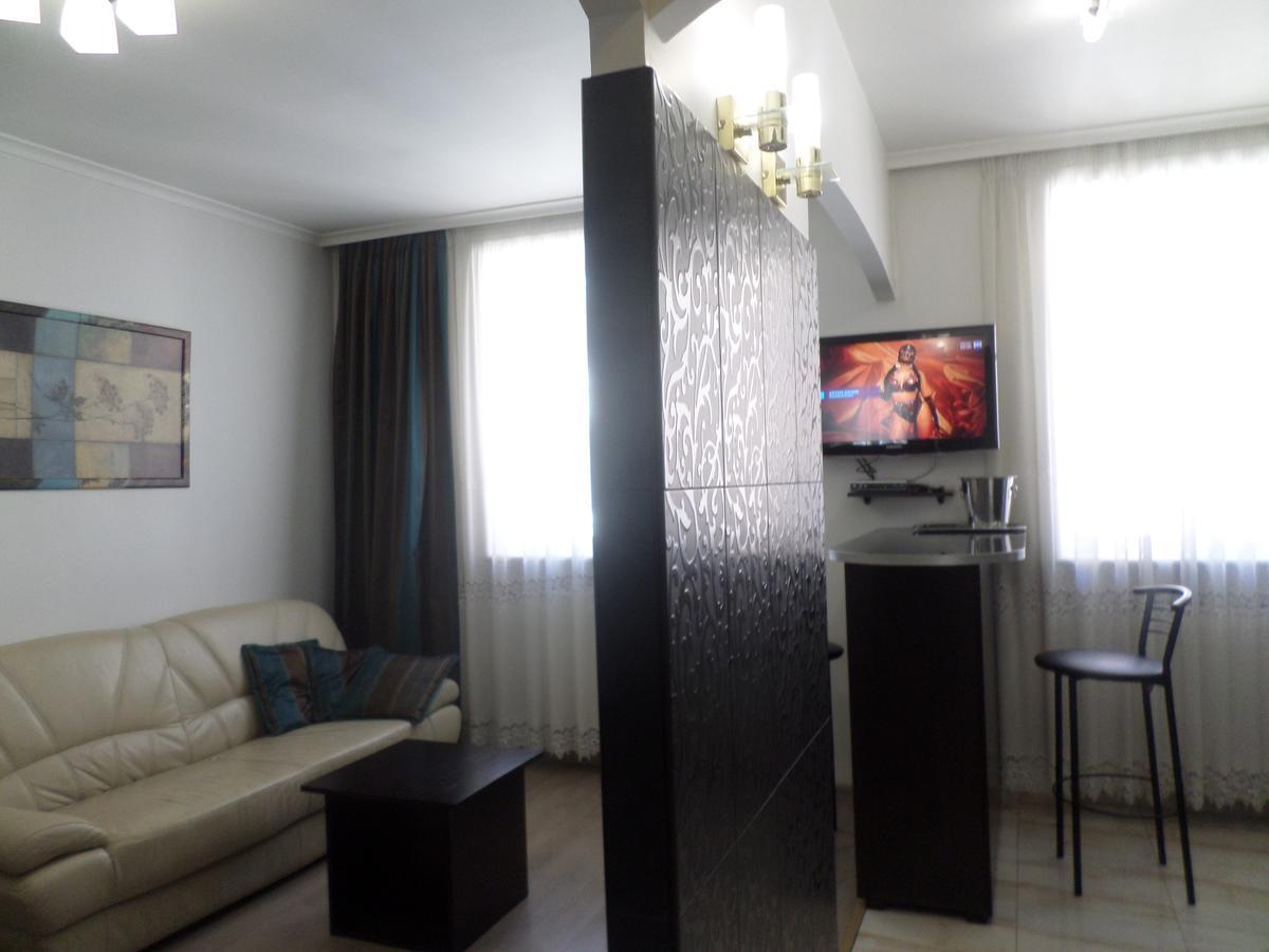 Apartment On Staroievreiska Lviv Exterior photo